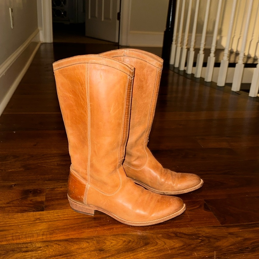 frye rider cognac pull on boots 77364

size 8.5